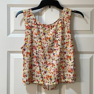 BCBGeneration size M open back floral crop top